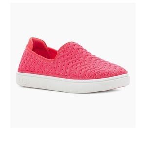 UGG Women’s  Kids Caplan Slip On Knit Strawberry Sneakers Size K 4 W 6 NWT